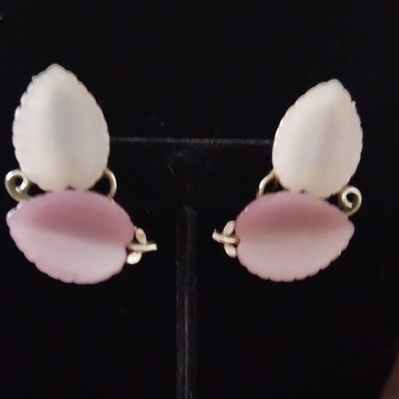 LISNER * Rare * Vintage SET!  LUCITE Leaves Lilac Necklace and Clip on Earrings - Picture 13 of 16